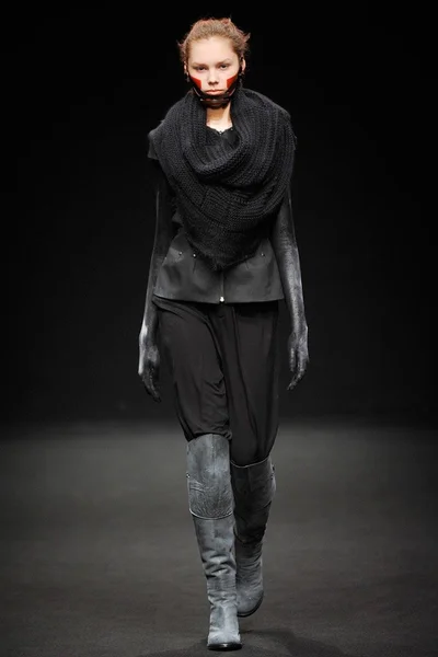Look 14